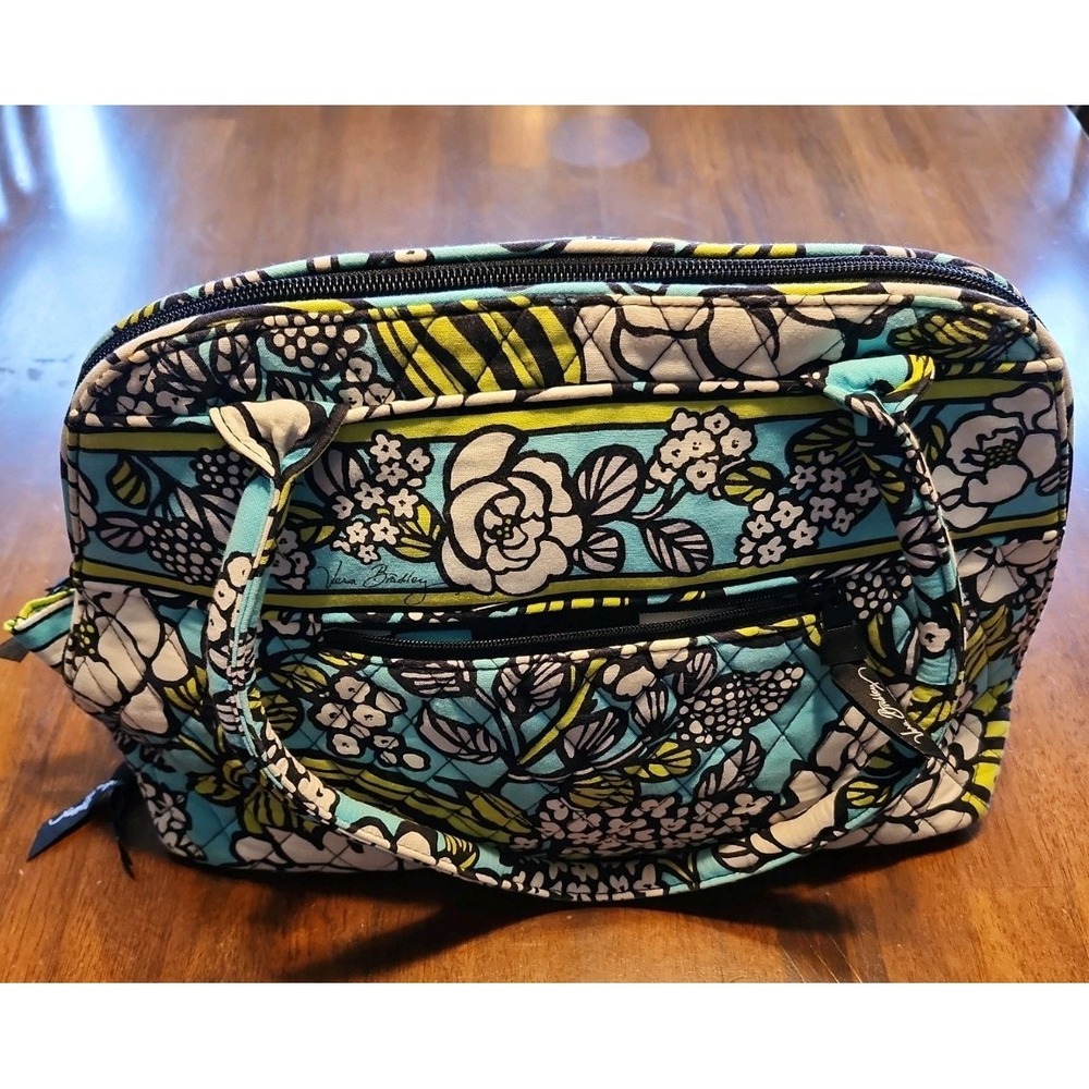 Vera Bradley Island Blooms bowler bag Quilted. floral pattern. EUC - Picture 2 of 9